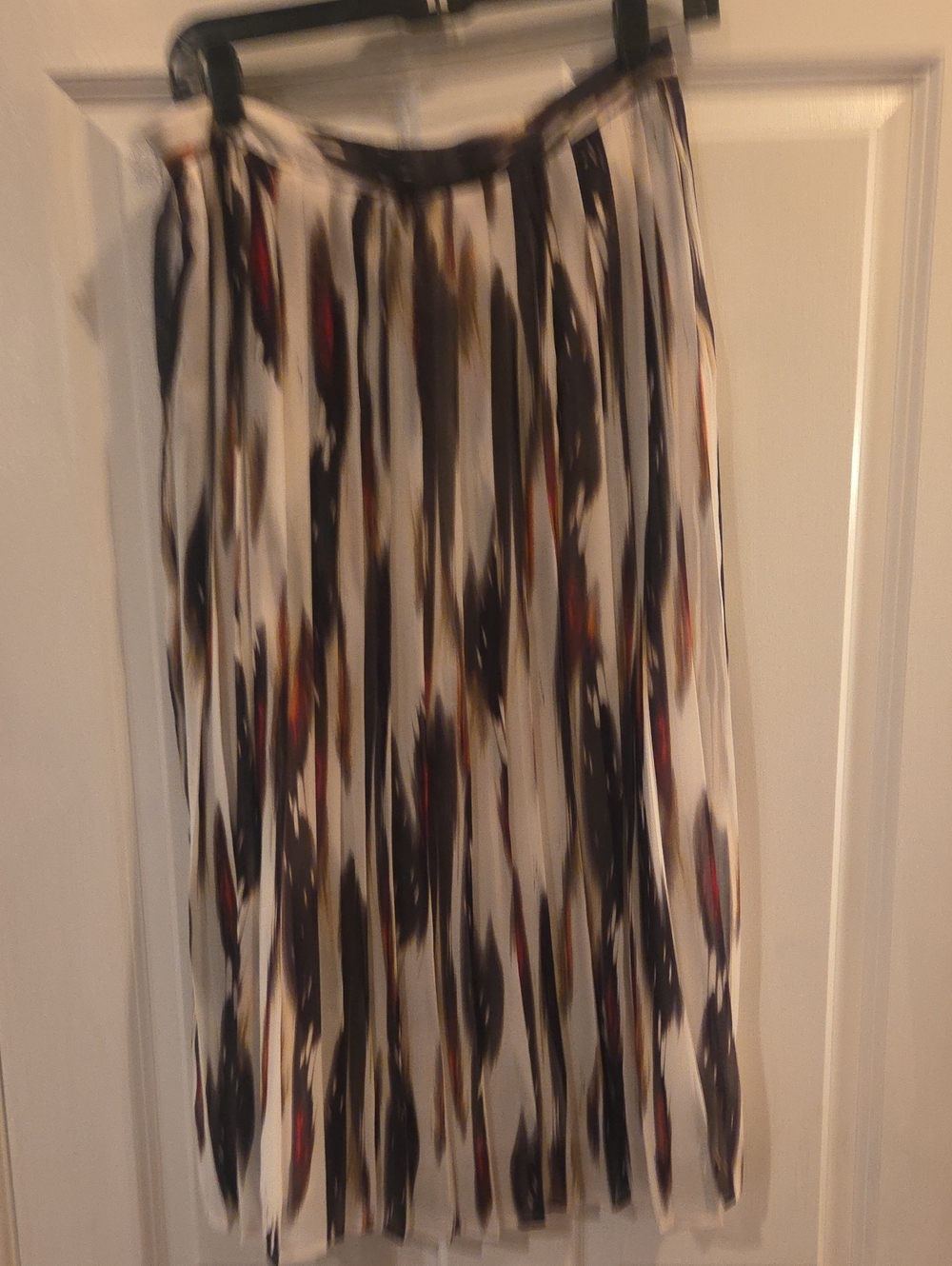 Banana Republic Abstract Pleated Midi Skirt in White with Black & Brown Accents